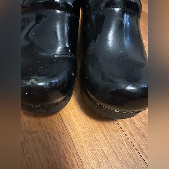 Dansko Womens Professional Black Shiny Clogs Work Nursing Shoes 37 - Picture 16 of 16